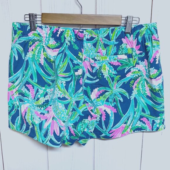 Lilly Pulitzer Ocean View Short – Macaw Blues Sweet Escape – Medium – EUC - Picture 4 of 11